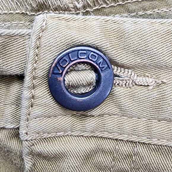 Volcom Shorts Mens 32 Tan Flat Front Chino Bermuda Casual Skater Preppy Summer - Picture 2 of 14